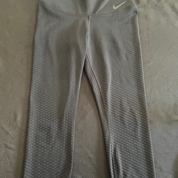 Nike black Leggings - Picture 2 of 4